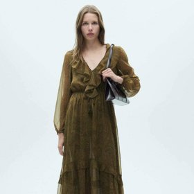 Olivově zelené boho šaty s volány jsou hitem mezi aktuálními trendy. Šaty, Mango, 599 Kč