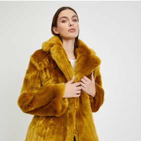 Kožíšek v zlatavém žlutooranžovém odstínu Orsay, 1 449 Kč
