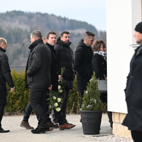 Milan Baroš byl na pohřbu zdrcený.