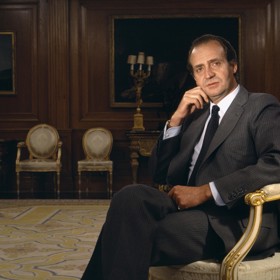 Král Juan Carlos I. patřil během své vlády k ozdobám dívčích ložnic. Podle historiků měl na 2 000 milenek.