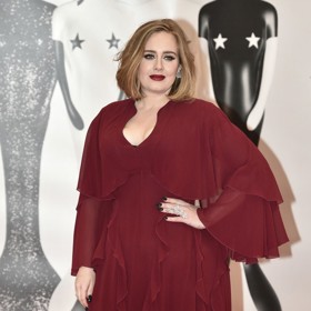 Takto vypadala Adele roku 2016, tři roky před velkým hubnutím.