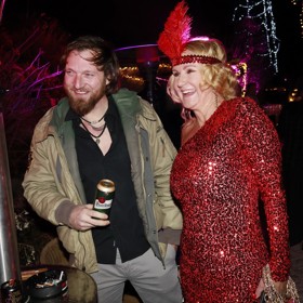 Vendula Pizingerová s manželem Josefem chodí rádi do společnosti.