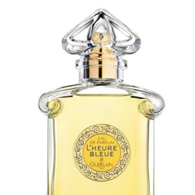 Milovaným parfémem královny Alžběty II. byl údajně tento od značky Guerlain, konkrétně Guerlain L'Heure Bleue. Toaletní vodu o obsahu 75 ml můžete i dnes pořídit za 2 600 Kč.