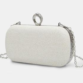 Pouzdrová kabelka s očkem a řetízkem zdobená štrasem, Baťa, 799 KČ