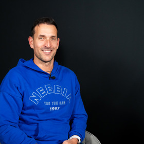 Trenér Martin Košťál navštívil talkshow LifeeTalk a promluvil mimo jiné o tom, jak začít se sportem, pokud trpíte obezitou.