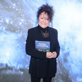 Dle jejích vlastních slov, Jitka Zelenková není typ, kterému by slušely šedivé vlasy - ale ráda by je nosila. 