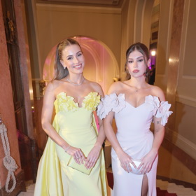 Karolína Mališová se svou mladší sestrou Kateřinou.