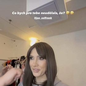Sabina Pšádová jako brunetka.