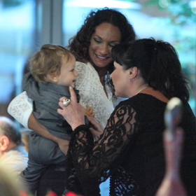 Malého Davídka přišla pozdravit také herečka Dáda Patrasová.