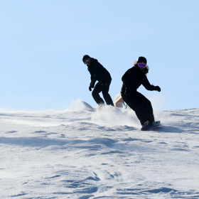 Agáta Hanychová s manželem Miroslavem Dopitou to na sjezdovce  pořádně rozjeli.