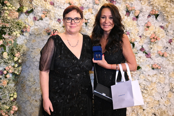 Výdělek půjde na dobrou věc. 