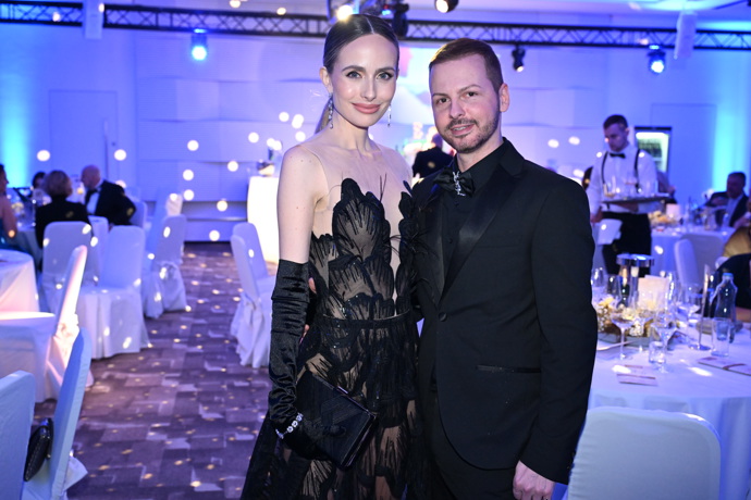 Modelka Alena Prešnajderová zvolila krásné šaty.