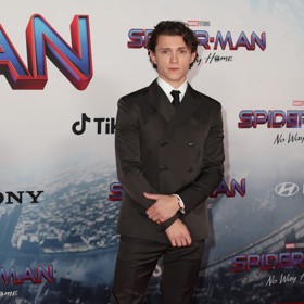 Herec Tom Holland, který se proslavil rolí Spider-Mana, se už tři roky nedotkl alkoholu.