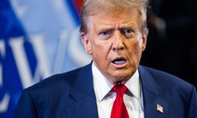 Šovinistický Trump dál nechutně útočí na novinářky. Jednu zesměšnil, druhou označil za škaredou 