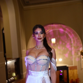 Daniela Zálešáková je nádherná žena.