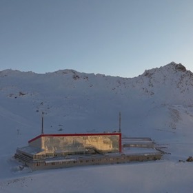 Panorama restaurace je ve výšce 2800 metrů nad mořem. 