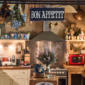 Kuchyně paní Chantal je doslova divukrásná.