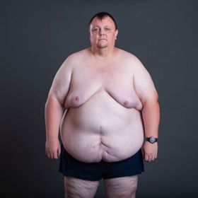 Tomáš trávil dny tím, že ležel na gauči obložený jídlem a čekal na smrt.