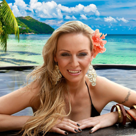 Martina Gavriely moderovala show Hotel Paradise.