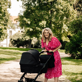 Lenka Špillarová si mateřství užívá.