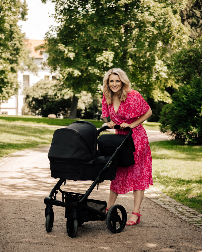 Lenka Špillarová si mateřství užívá. 