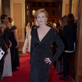 Herečka Aňa Geislerová oslnila nejen rafinovanou róbou od Zuzany Kubíčkové, ale také šperky Gismondi, konkrétně náušnicemi a prstenem.