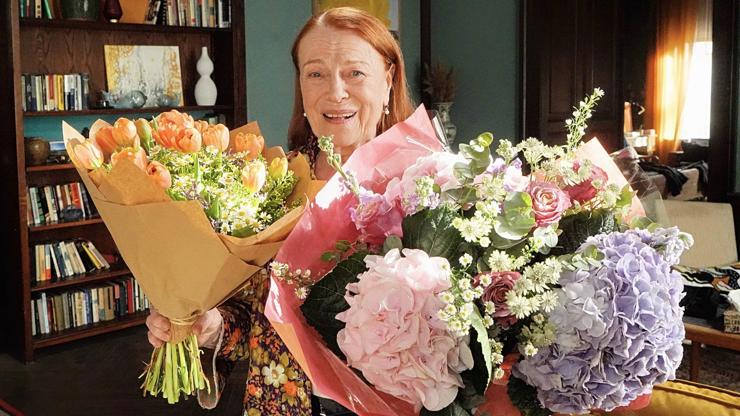 Iva Janžurová slaví.