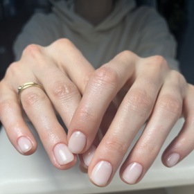 Pro soap nails jsou typické jemné odstíny. Ty jsou pro jarní období jako stvořené.