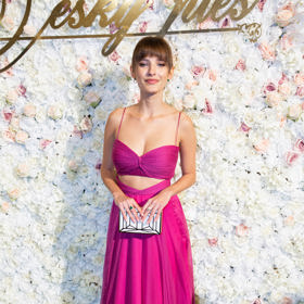 Modely Herminy si oblíbila i herečka Sara Sandeva. 