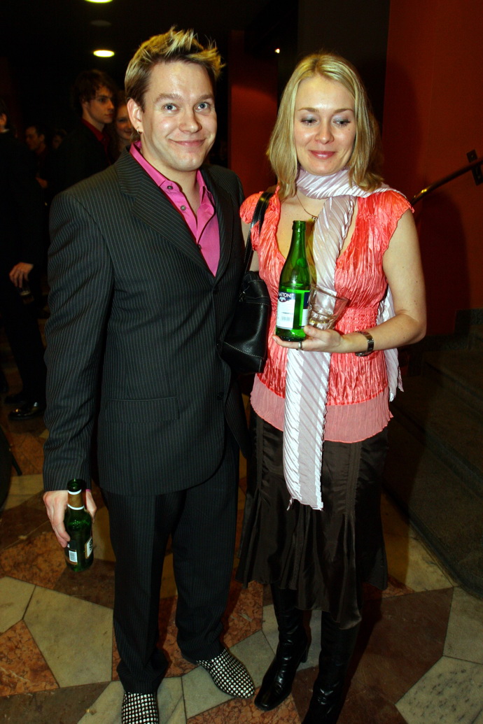 Zpěvák Matěj Ruppert nosil v roce 2005 odbarvené blond vlasy s odrosty.