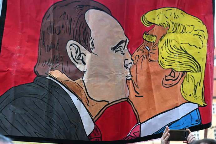Putin s Trumpem byli všudypřítomní.
