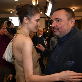 Maria Danči přišla pozdravit Ivana Vodochodského, tatínka svého přítele Vojtěcha.