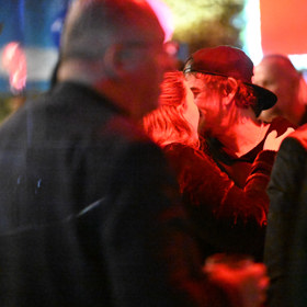 Sagvan Tofi na večírku.