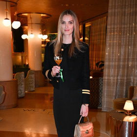 Denisa Dvořáková s koktejlem.