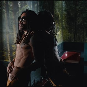 Během covidu Lenny nedobrovolně na téměř půl roku uvízl ve svém domku na Bahamách, kde se věnoval sportu, relaxu a zahradničení. Přišel tak na to, jak málo stačí k životu.