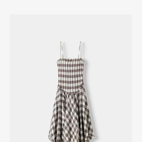 Denní šaty, Bershka, 999 Kč