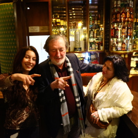 Bolek Polívka se svou dcerou Marianou předvedli legendární pohyb prstu.