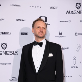 Jan Hájek platí za mimořádně talentovaného herce, zničující závislost mu ale málem zničila slibně rozjetou kariéru.