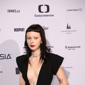 Dcera Geislerové vynesla odvážný outfit.