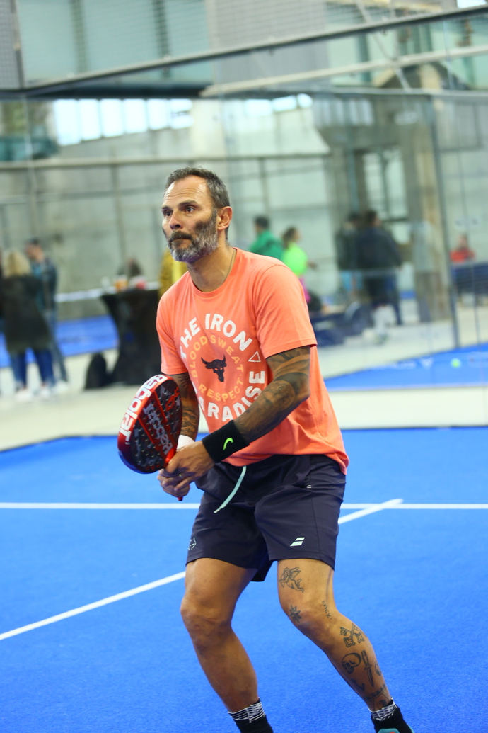 Patrik Berger během hry padel. 