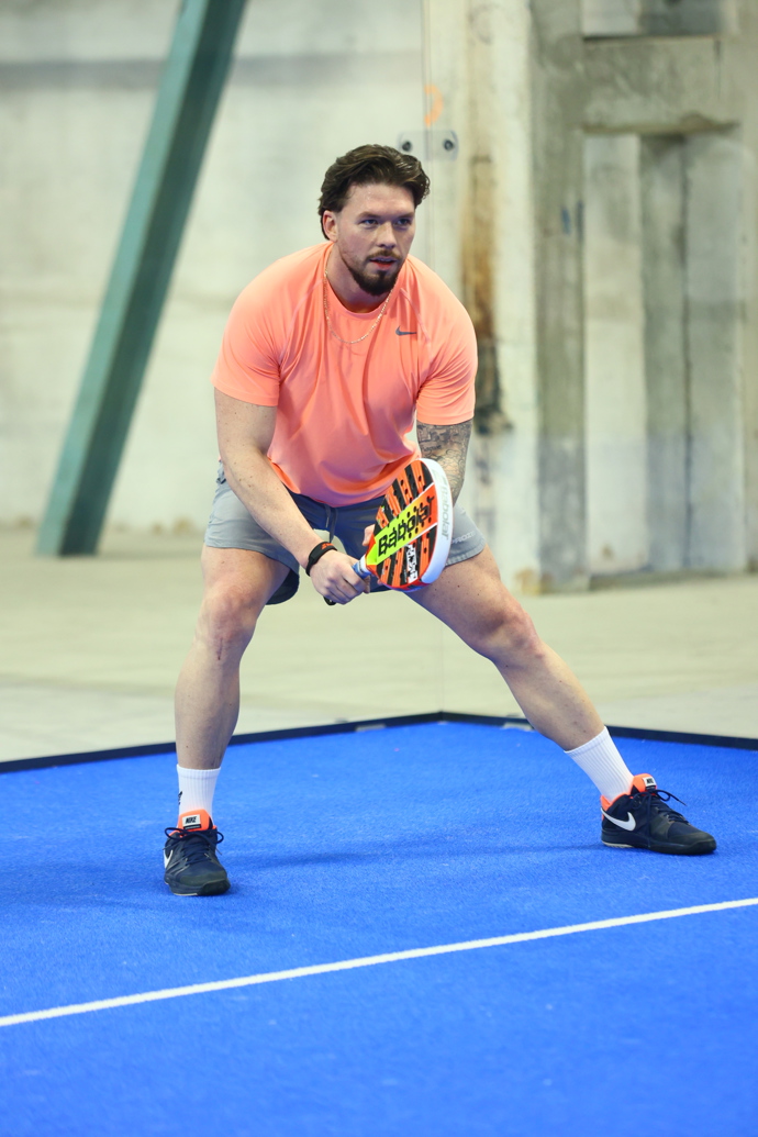Matyáš Hložek během hry padel. 