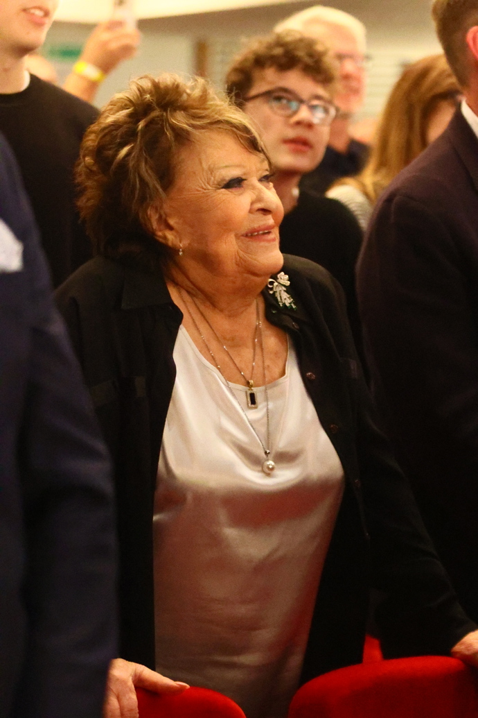 Jiřina Bohdalová v hledišti.