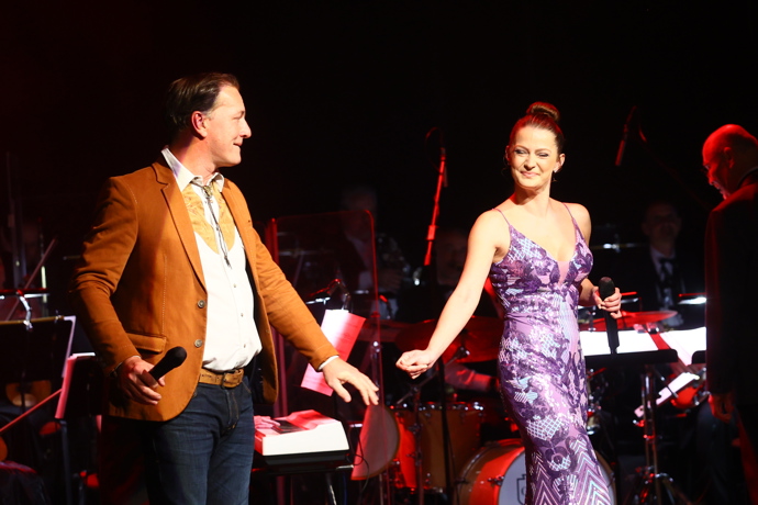 Petr Vondráček a Šárka Vaňková těsně po skončení jejich společného vystoupení.