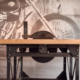 Originální stůl z cirkulárky