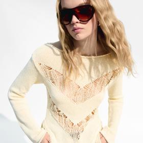 Ažurový svetr s třásněmi, Bershka, 849 Kč