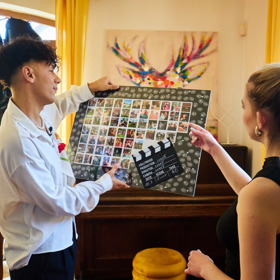 Jan Bendig ukázal fotky Lukáše Rejmona. 