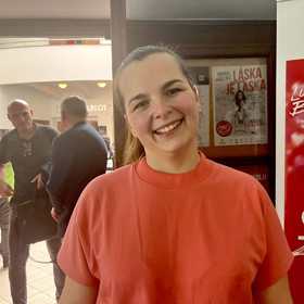 Zuzana si nenechala ujít ani křest jeho velké kuchařky. Bratra ve všem podporuje. 