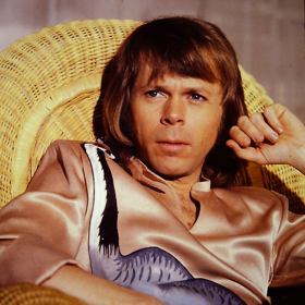 Björn Kristian Ulvaeus ze skupiny ABBA se narodil 25. dubna 1945 v Göteborgu.