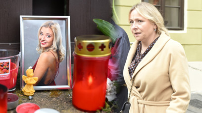 FOTO: Pohřbu Aničky Slováčkové se zúčastnila i dcera Felixe Slováčka René.