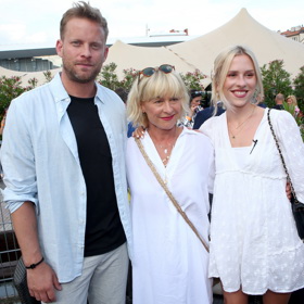 Mariana Prachařová se svou maminkou Danou Batulkovou a bratrem Jakubem Prachařem.